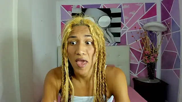 Brisahott online show from January 31, 2025, 2:17 pm