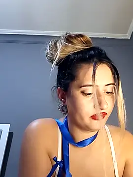 Snapshot of afrodizyak chatting on January 28, 2025, 7:10 pm afrodizyak online show from January 28, 2025, 7:10 pm