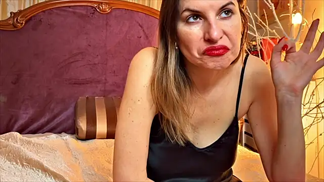 Selena Sweetie online show from January 13, 2026, 9:47 am