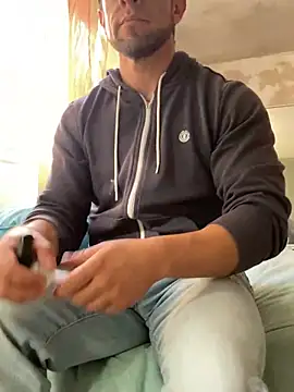 FumesClouds online show from December 19, 2024, 10:21 pm