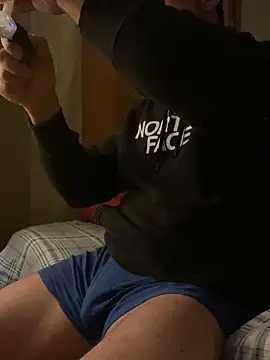 FumesClouds online show from December 23, 2024, 1:03 pm