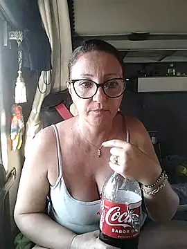 Snapshot of cuplubijoanna chatting on October 6, 2025, 3:53 pm cuplubijoanna online show from October 6, 2025, 3:53 pm