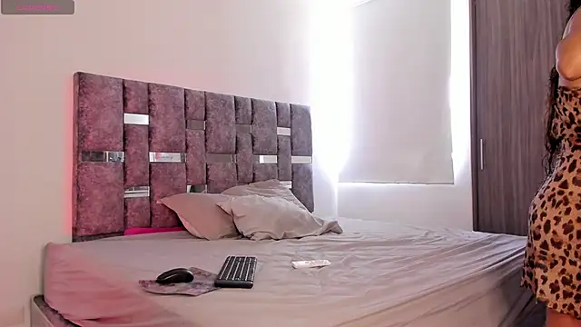 Snapshot of rossth1 chatting on February 28, 2026, 7:48 pm rossth1 online show from February 28, 2026, 7:48 pm