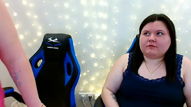 BeckyAndHellen online show from February 5, 2026, 1:16 pm