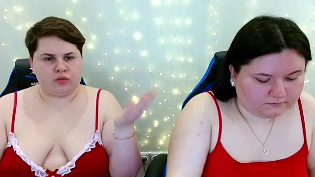 BeckyAndHellen online show from March 26, 2026, 12:11 pm