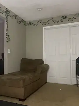 Shuggabutt online show from January 5, 2025, 11:37 am