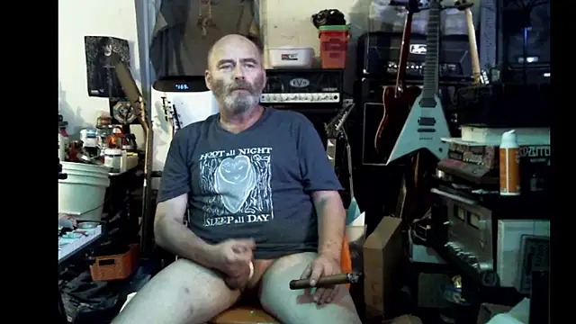 Snapshot of SirGarMack chatting on July 7, 2026, 6:58 am SirGarMack online show from July 7, 2026, 6:58 am