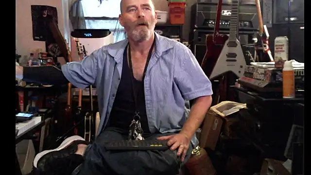 Snapshot of SirGarMack chatting on July 15, 2026, 4:56 pm SirGarMack online show from July 15, 2026, 4:56 pm