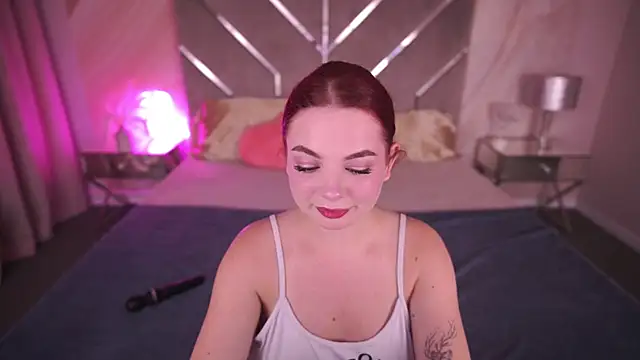 Snapshot of CarolinaDia chatting on February 8, 2025, 8:53 pm CarolinaDia online show from February 8, 2025, 8:53 pm