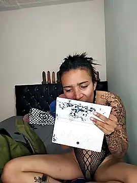 Yaumiko online show from February 27, 2026, 3:23 pm