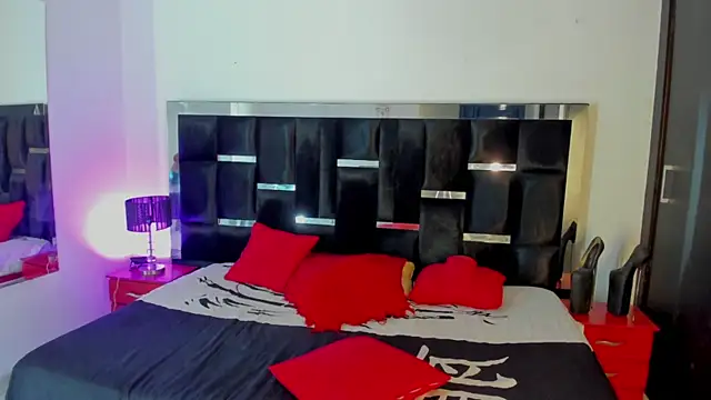 Snapshot of Loremhotsex chatting on September 24, 2025, 8:01 pm Loremhotsex online show from September 24, 2025, 8:01 pm