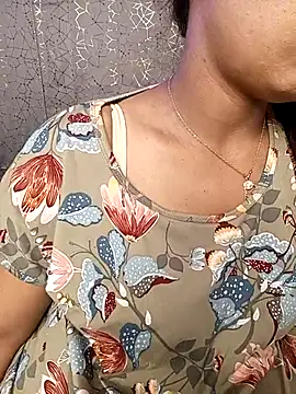 Snapshot of Divya_girl chatting on February 9, 2025, 7:30 pm Divya girl online show from February 9, 2025, 7:30 pm