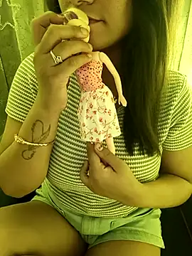 Snapshot of Divya_girl chatting on March 11, 2025, 1:12 pm Divya girl online show from March 11, 2025, 1:12 pm