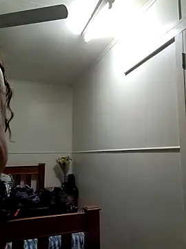 Snapshot of atenealovve_77 chatting on March 18, 2025, 3:31 pm atenealovve 77 online show from March 18, 2025, 3:31 pm