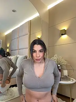 Snapshot of SaharaRush_ chatting on September 18, 2025, 8:44 pm SaharaRush online show from September 18, 2025, 8:44 pm