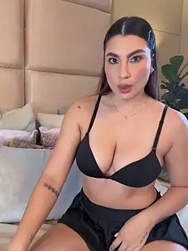 Snapshot of SaharaRush_ chatting on October 1, 2025, 9:43 pm SaharaRush online show from October 1, 2025, 9:43 pm