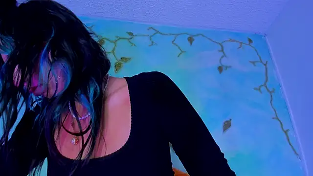 Snapshot of SaturnooStonee chatting on February 10, 2026, 12:37 am SaturnooStonee online show from February 10, 2026, 12:37 am