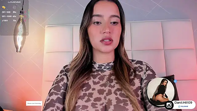 Snapshot of danii_hill_ chatting on December 20, 2025, 5:47 am danii hill online show from December 20, 2025, 5:47 am