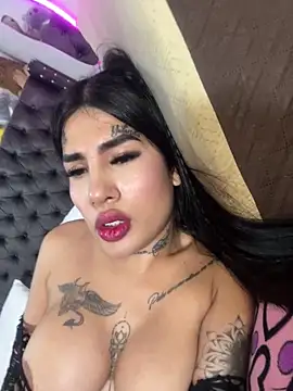 Snapshot of saragill323 chatting on March 5, 2025, 2:46 am saragill323 online show from March 5, 2025, 2:46 am