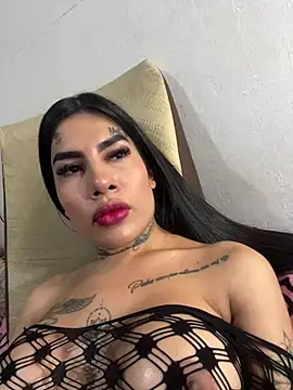 Snapshot of saragill323 chatting on March 11, 2025, 6:30 pm saragill323 online show from March 11, 2025, 6:30 pm