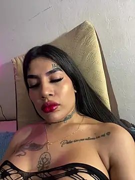 Snapshot of saragill323 chatting on March 22, 2025, 6:36 pm saragill323 online show from March 22, 2025, 6:36 pm