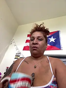 ladycreamypr2 online show from June 14, 2026, 4:31 pm