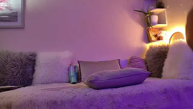 KatBigBum online show from February 26, 2025, 8:48 am