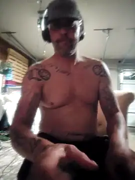 LongandEasy77 online show from February 25, 2026, 7:07 am