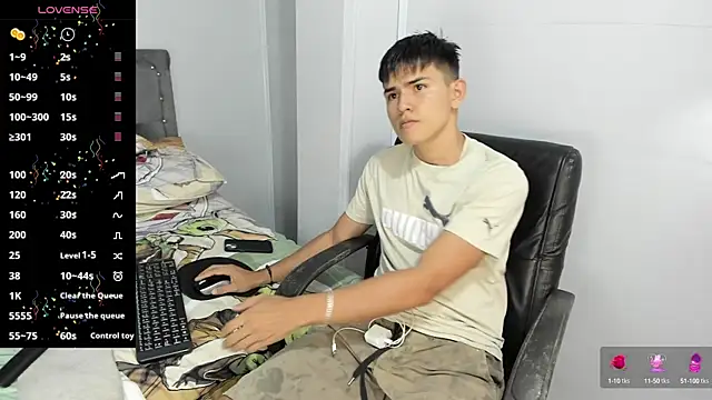 Jacobb Lee online show from February 13, 2025, 8:13 pm