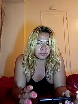 Snapshot of allissonw13 chatting on April 23, 2026, 12:12 am allissonw13 online show from April 23, 2026, 12:12 am