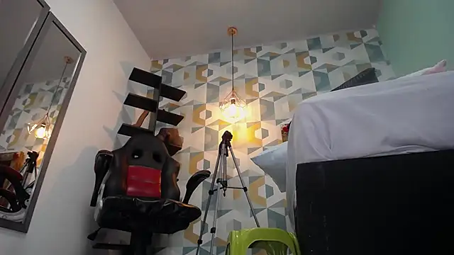 cameronglen online show from March 22, 2025, 6:11 am