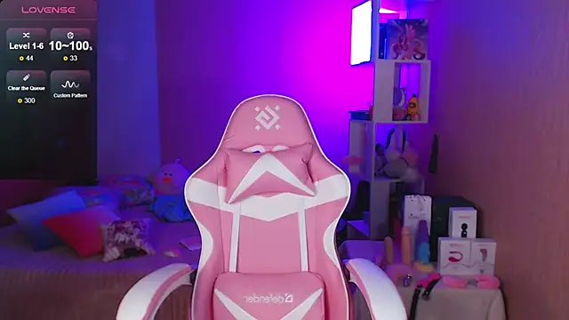 Snapshot of ur_kitty__ chatting on December 21, 2024, 12:27 pm ur kitty online show from December 21, 2024, 12:27 pm