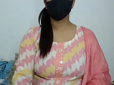 Snapshot of sparkling_queen chatting on December 13, 2024, 4:16 pm sparkling queen online show from December 13, 2024, 4:16 pm