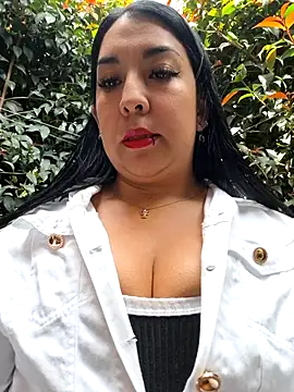 Bella keny online show from September 11, 2025, 7:14 pm