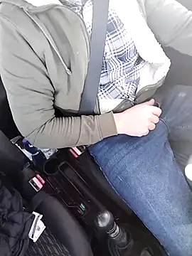 A man in public online show from January 8, 2026, 7:54 am