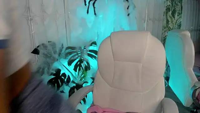 Snapshot of cute_hollywood chatting on October 20, 2025, 8:53 pm cute hollywood online show from October 20, 2025, 8:53 pm