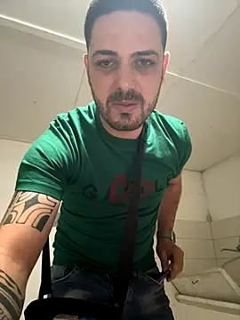 iltoscano95 online show from September 21, 2025, 6:09 pm