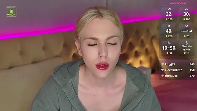 DanielPaige  online show from January 10, 2025, 2:13 pm