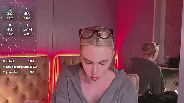 DanielPaige  online show from February 6, 2025, 7:18 pm