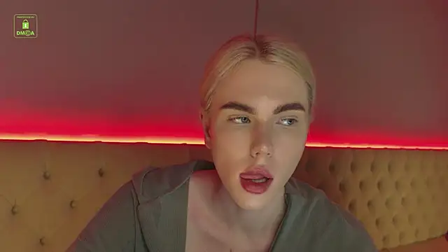 DanielPaige  online show from February 10, 2025, 3:32 pm