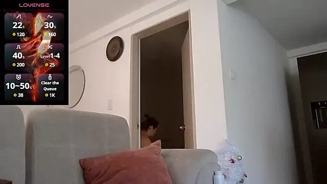 Snapshot of saramartinez1000 chatting on December 12, 2024, 3:48 pm saramartinez1000 online show from December 12, 2024, 3:48 pm