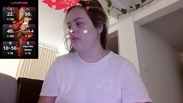 Snapshot of saramartinez1000 chatting on September 14, 2025, 3:33 pm saramartinez1000 online show from September 14, 2025, 3:33 pm