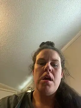 Snapshot of velvetta_ chatting on December 28, 2024, 8:36 pm velvetta  online show from December 28, 2024, 8:36 pm