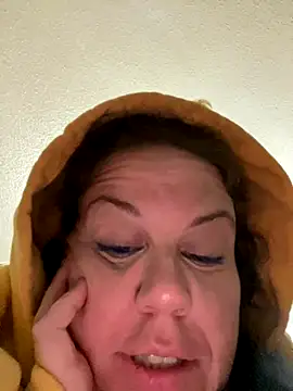 Snapshot of velvetta_ chatting on October 11, 2025, 7:18 am velvetta  online show from October 11, 2025, 7:18 am