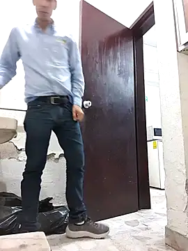 josehot151515 online show from December 2, 2024, 7:49 pm