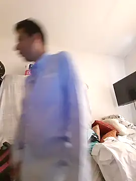 josehot151515 online show from September 30, 2025, 4:12 pm