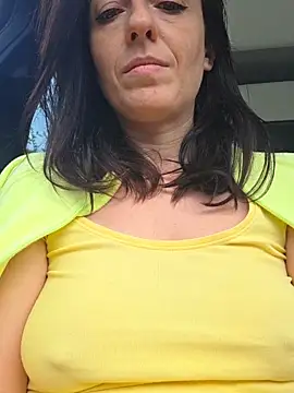 lovewildguy1 online show from October 13, 2025, 6:13 am