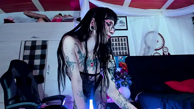 bathory vamps online show from April 10, 2026, 7:51 pm