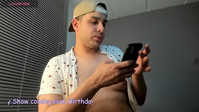 Latin boy surprisee online show from May 20, 2026, 12:50 am