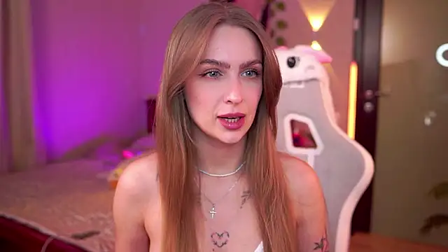 Kamila icee online show from March 15, 2026, 9:10 pm